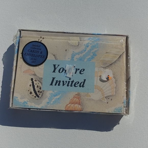 4/$15 🌻 Set of Vintage Seashell Beach Invitations - Picture 2 of 3